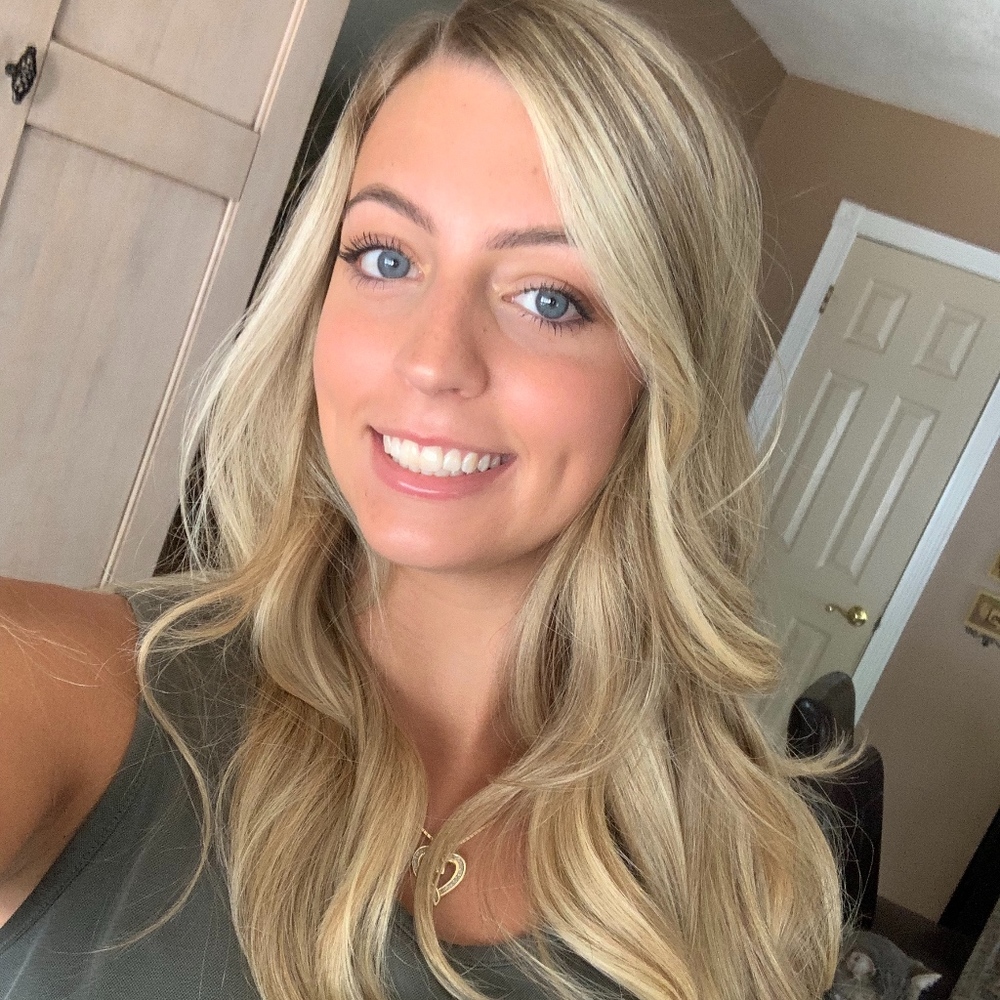 Meet your Posher, Sabrina